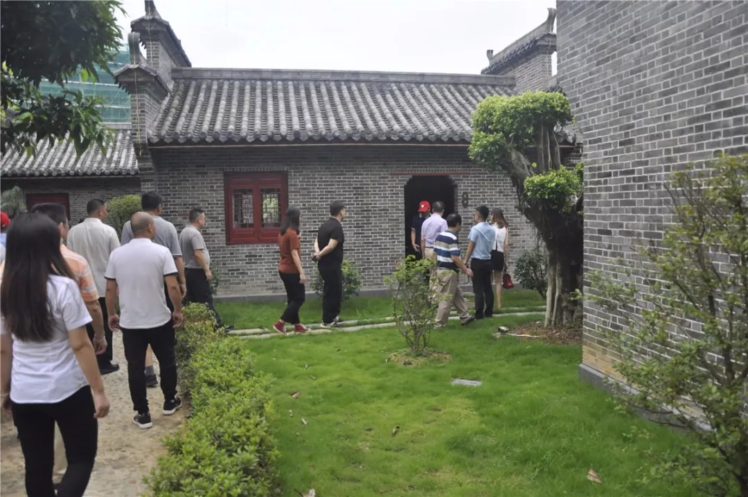 鴻業家具集團