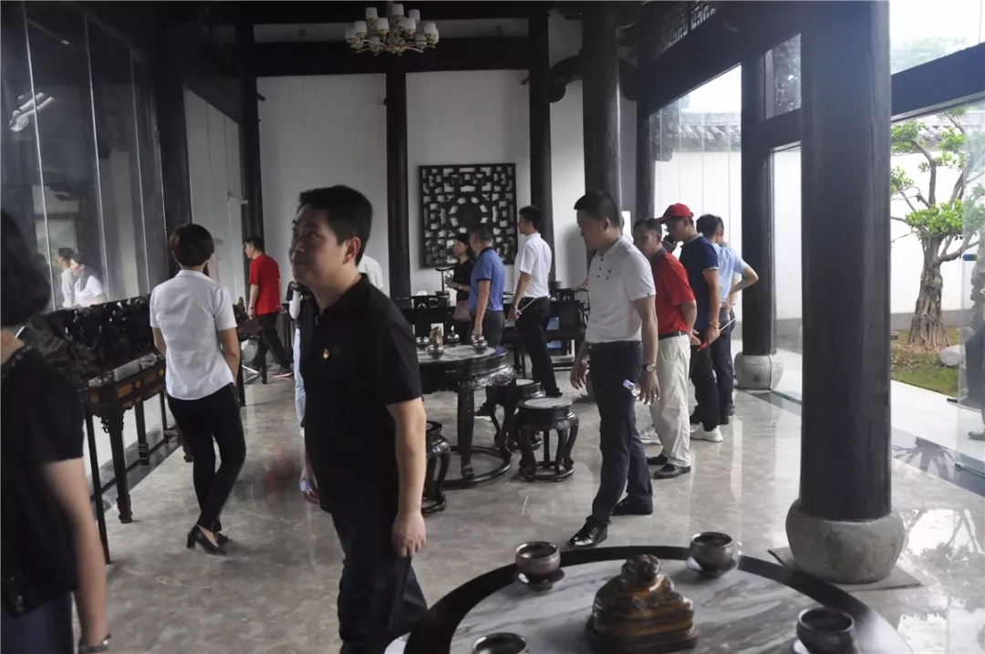 鴻業家具集團